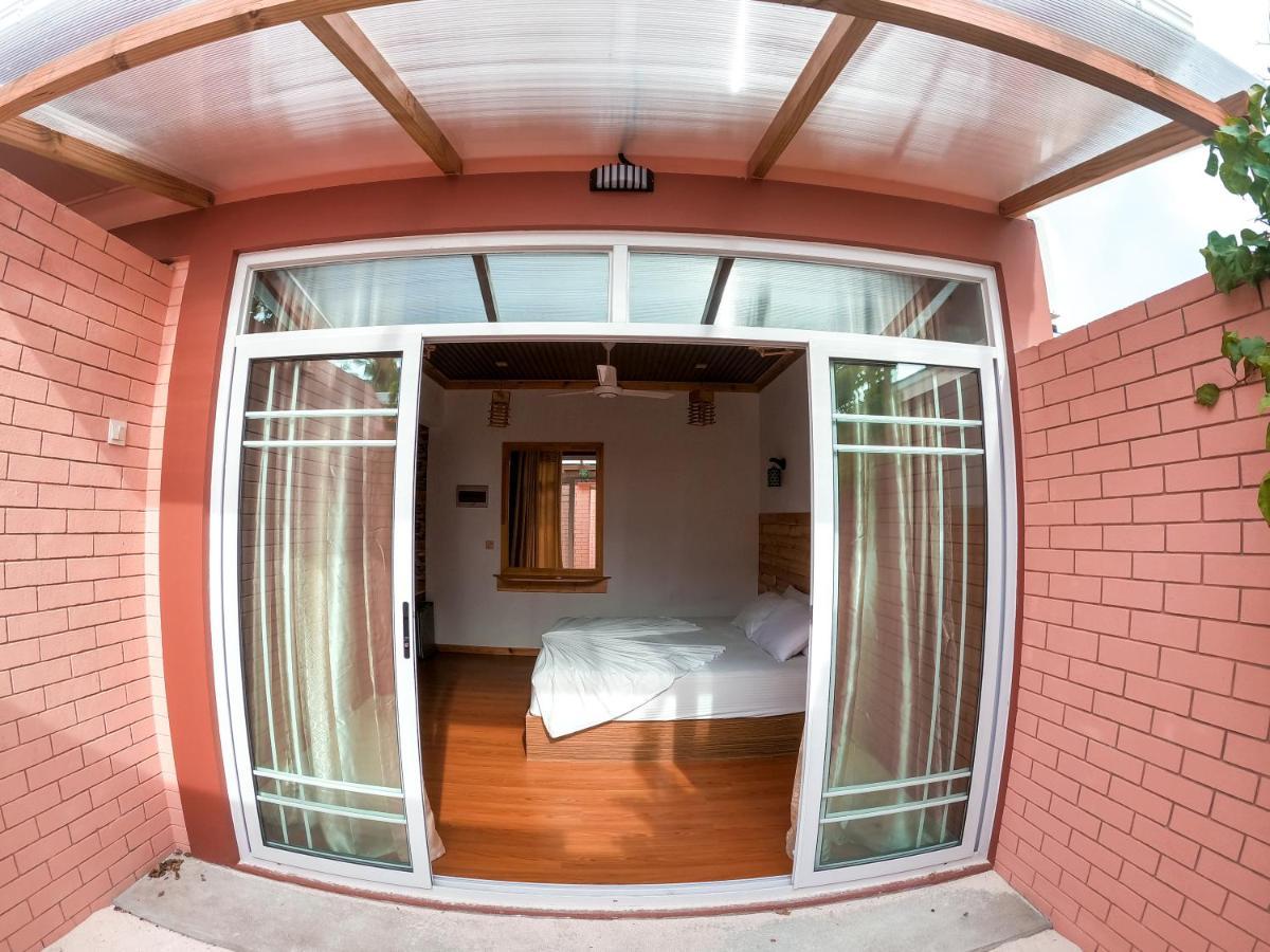 New Breeze Thoddoo Inn Exterior photo
